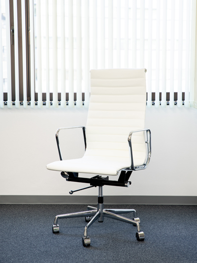 ホワイトチェア