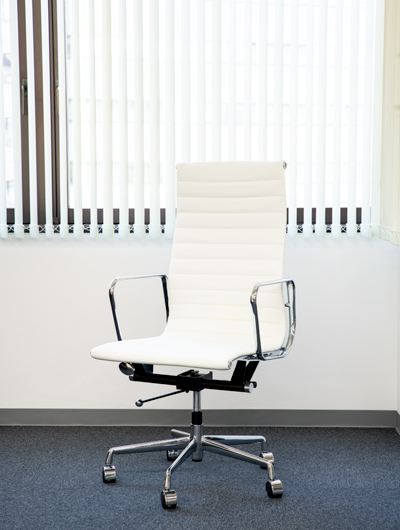 ホワイトチェア